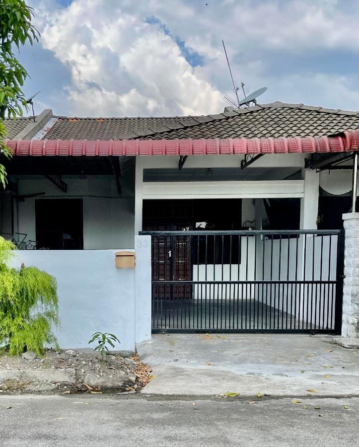 Entire 33 Cozy House • 3 Bedroom @ Alma Bukit Mertajam Exterior foto